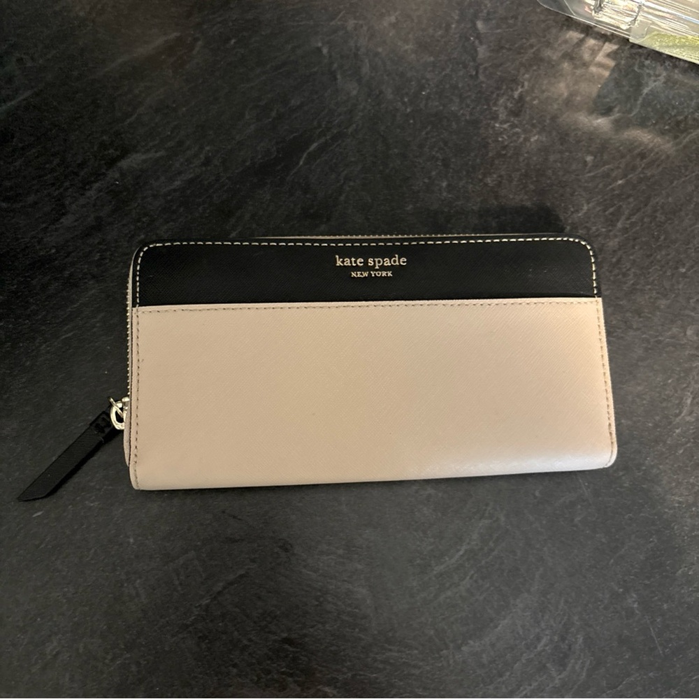 Kate Spade Black and Cream Women's Wallet